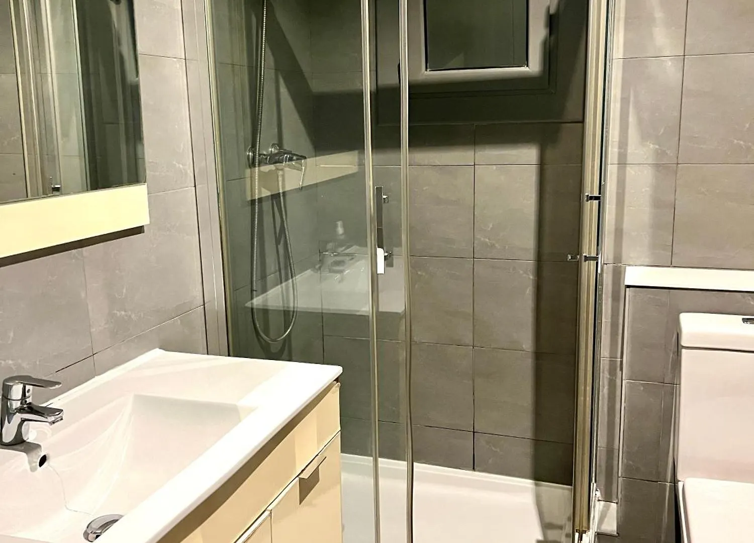 Bonito Apartamento En Zona Centrica De Barcelona Apartment Spain